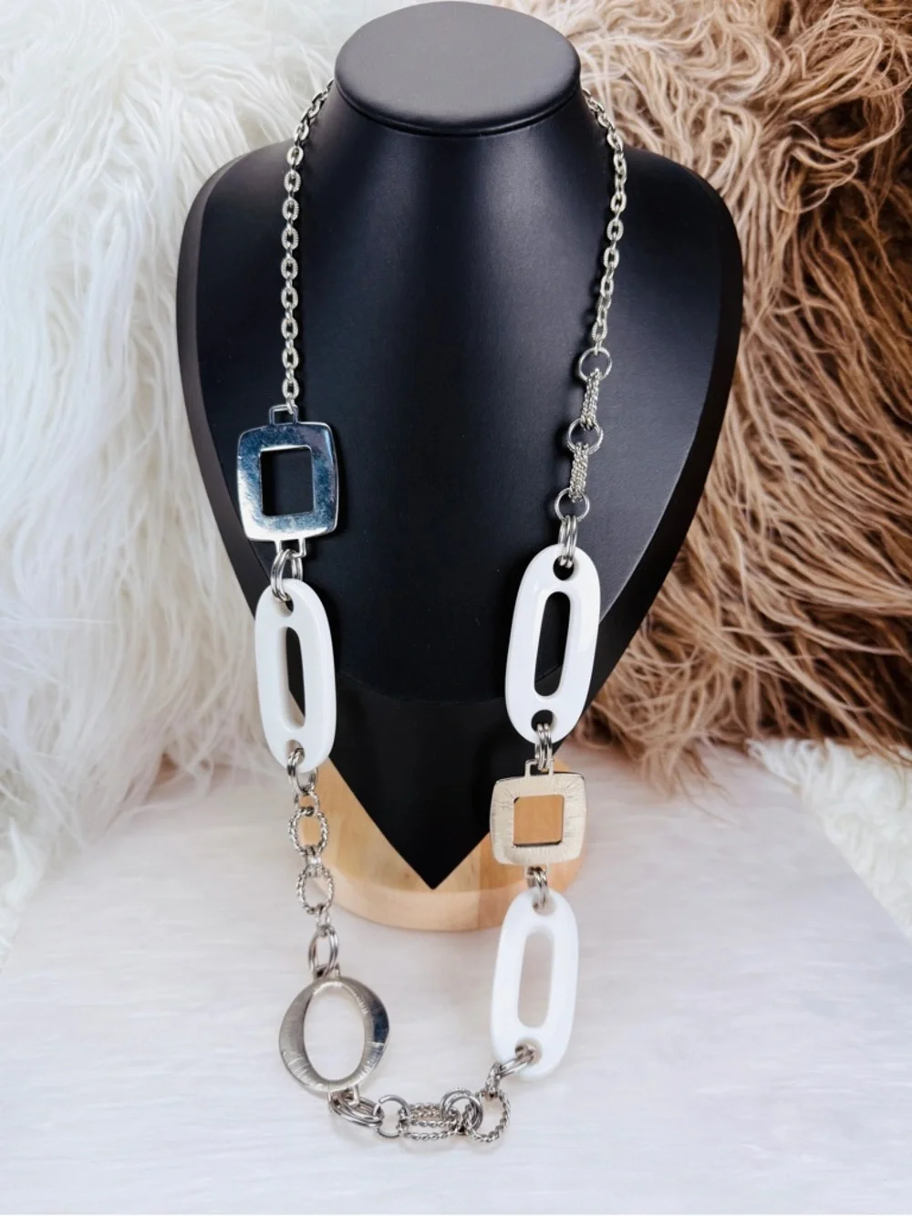 Vintage Silvertone and white chunky chain long necklace